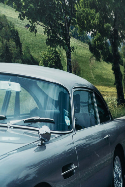 Aston Martin DB5 in Switzerland 350 x 230 cm MASTERPRINT