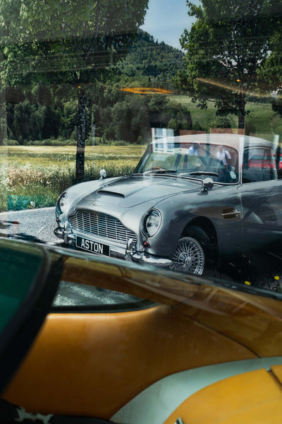 Aston Martin DB5 in Switzerland 350 x 230 cm MASTERPRINT